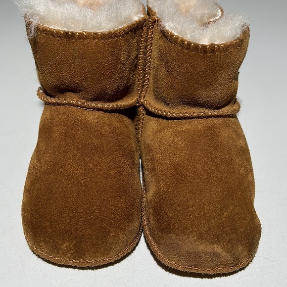 UGG Erin Bootie Baby Sheepskin Wool - Picture 6 of 8